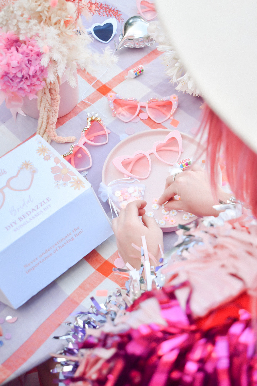 Bridal DIY Bedazzle Sunnies Kit - 6 Pack